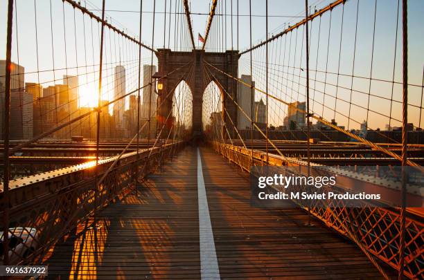 new york city brookyln - brooklyn bridge stockfoto's en -beelden