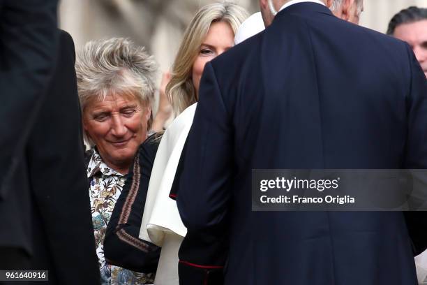 Singer Rod Stewart and his wife, Penny Lancaster attends the Pope Francis' weekly audience in St. Peter's square on May 23, 2018 in Vatican City,...