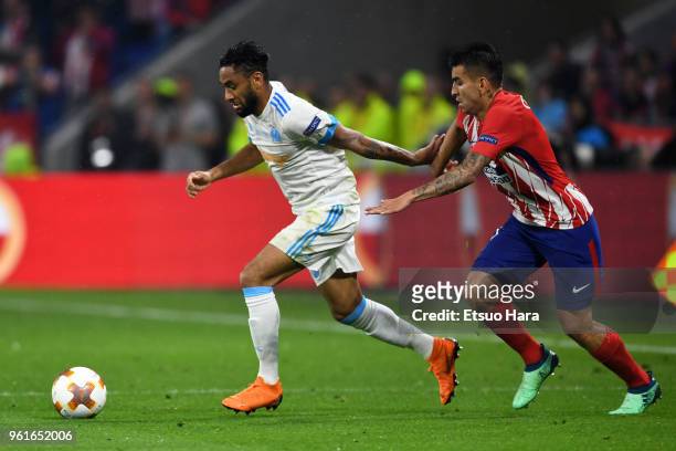 Jordan Amavi of Olympique Marseill controls the ball under pressure of Angel Correa of Atletico Madrid during the UEFA Europa League Final between...