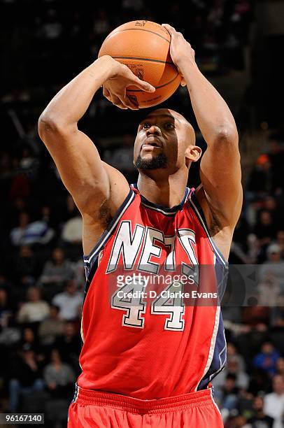 Trenton Hassell of the New Jersey Nets shoots a free throw against the San Antonio Spurs during the game on January 10, 2010 at the AT&T Center in...