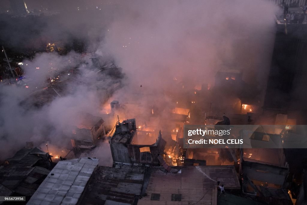 TOPSHOT-PHILIPPINES-ACCIDENT-FIRE