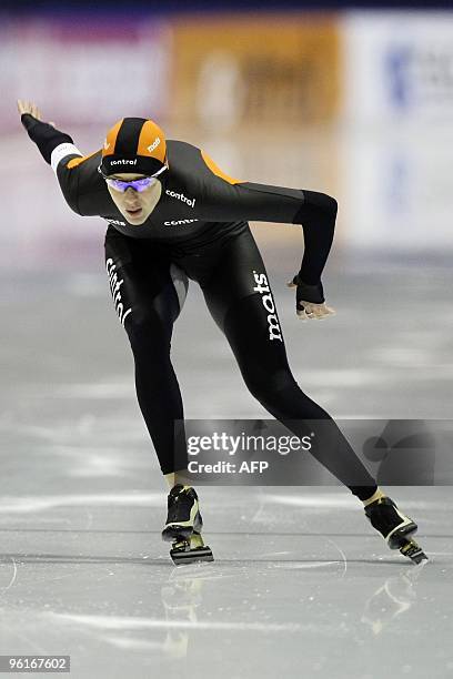 Dutch speed skater Marianne Timmer competes during her 1000 metres race in Heerenveen on January 25, 2010. AFP PHOTO / ANP / VINCENT JANNINK...