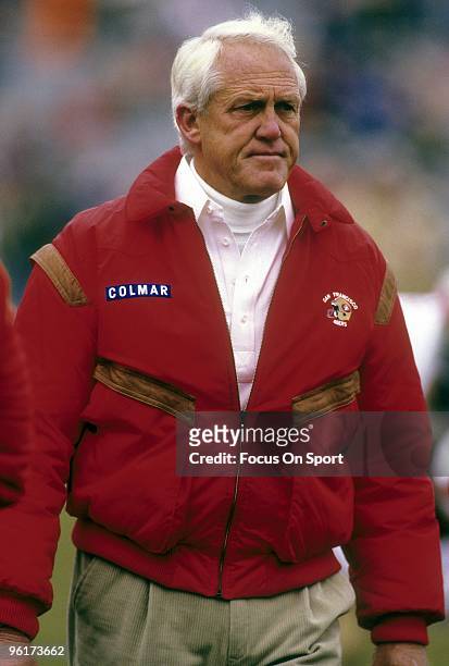 CIRCA 1980's: Head Coach of the San Francisco 49ers Bill Walsh on the...  News Photo - Getty Images