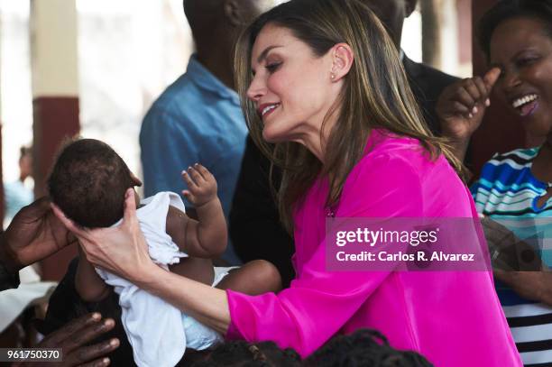 Queen Letizia of Spain visits the St. Vincent de Paul Sisters College in the Cite Soleil neighborhood on May 23, 2018 in Port-au-Prince, Haiti. Queen...