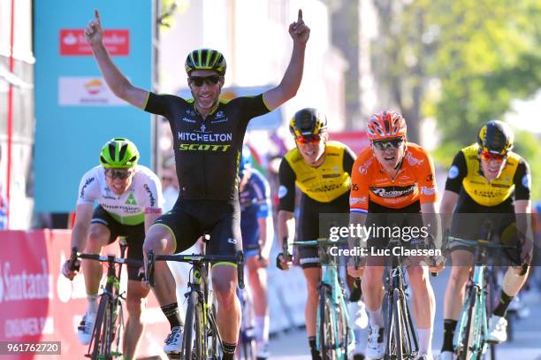 Arrival / Michael Albasini of Switzerland and Team Mitchelton-Scott / Celebration / Pim Ligthart of The Netherlands and Team Roompot-Nederlandse...