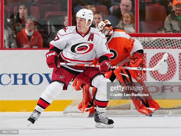 Rod Brind'Amour of the Carolina Hurricanes skates in front of Ray Emery of the Philadelphia Flyers on January 23, 2010 at the Wachovia Center in...