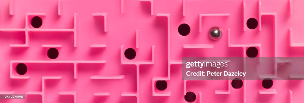 PINK LABYRINTH MAZE PUZZLE