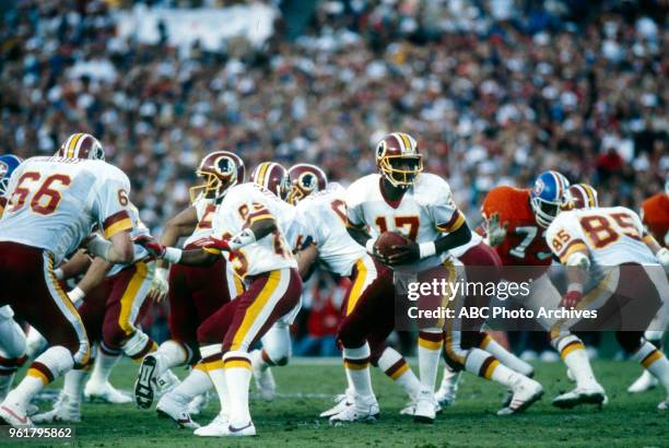 Denver Broncos vs Washington Redskins gameplay.