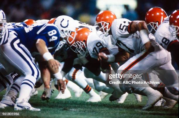 Indianapolis Colts vs Cleveland Browns gameplay.
