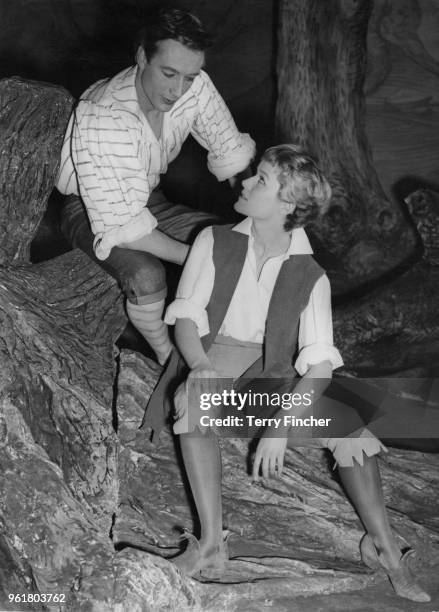 Actors Virginia McKenna as Rosalind and John Neville as Orlando during a dress rehearsal for Shakespeare's 'As You Like It' at the Old Vic in London,...