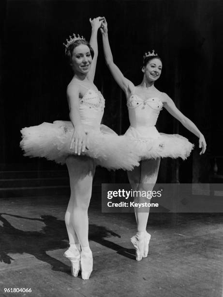 Ballet dancers Nadia Nerina and Margot Fonteyn during rehearsals for the Frederick Ashton ballet 'Cinderella' at the Royal Opera House in Covent...