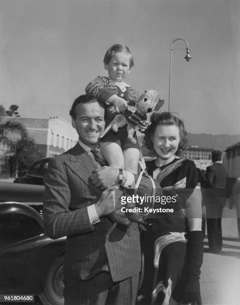 English actor David Niven with his wife Primula and their elder son David in California, circa 1946. Primula died in an accident in May 1946.