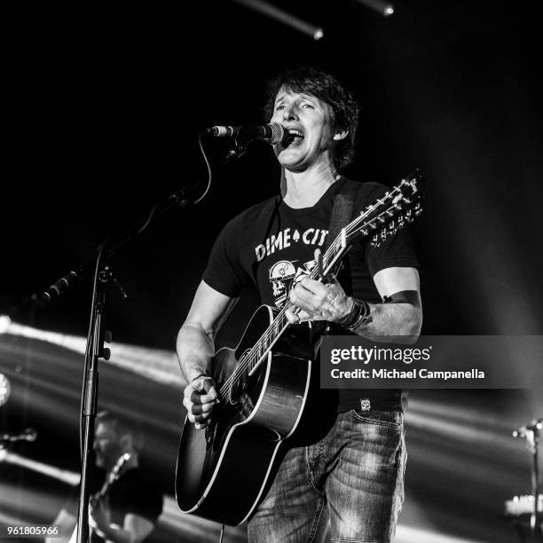 James Blunt performs during his "The Afterlove" Tour at the Annexet on May 23, 2018 in Stockholm, Sweden.