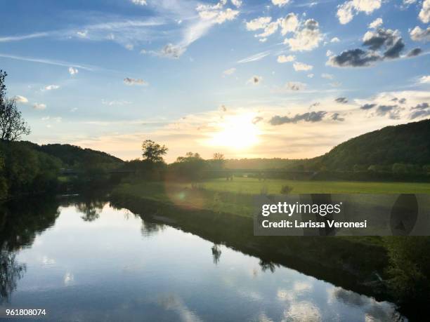 river neckar near tübingen, germany - larissa veronesi stockfoto's en -beelden