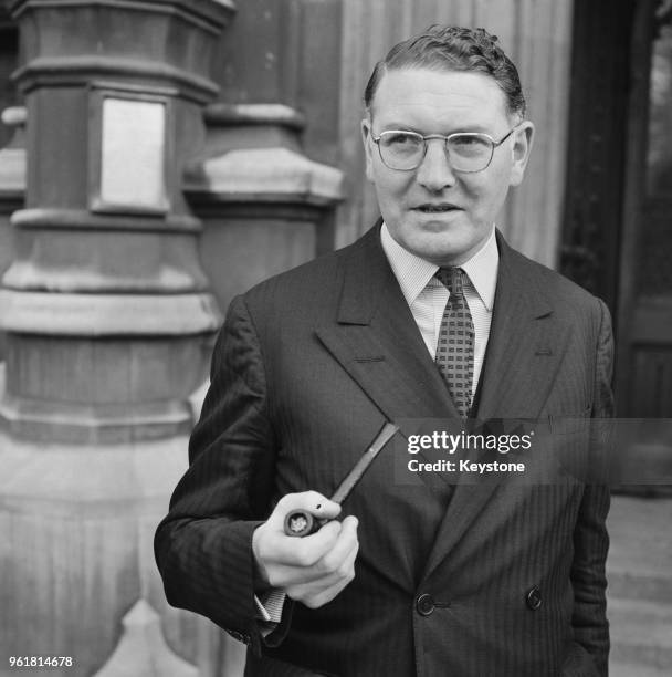 Keith Raffan Mp 73 Commons Pipe Stock Photos, High-Res Pictures, and Images - Getty Images