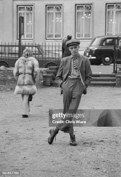 Irish singer-songwriter Gilbert O'Sullivan, 1971.