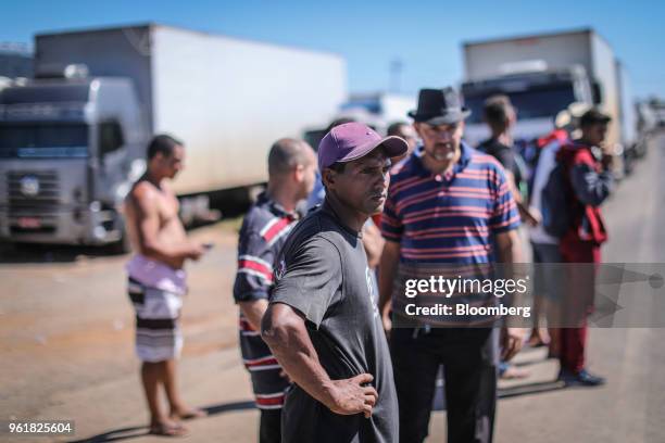 Truck drivers gather on BR 040 highway during a protest against rising fuel prices in Luziania, Brazil, on Wednesday, May 23, 2018. Brazilian...