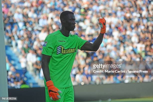 Alfred Gomis goal keeper of Spal gestures during the serie A match between Spal and UC Sampdoria at Stadio Paolo Mazza on May 20, 2018 in Ferrara,...