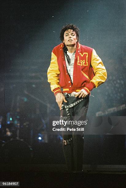 Michael 4,065 Michael Jackson 80s Stock Photos, High-Res Pictures, and Images ...