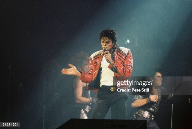 Michael 4,169 Michael Jackson 80s Stock Photos, High-Res Pictures, and Images ...