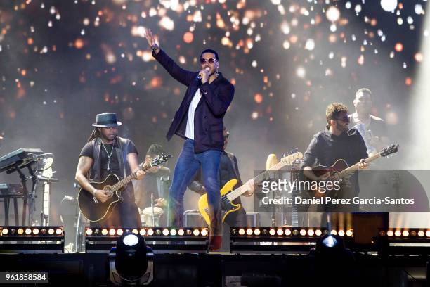Romeo Santos performs during his 'Golden Tour 2018' on May 23, 2018 in Malaga, Spain.