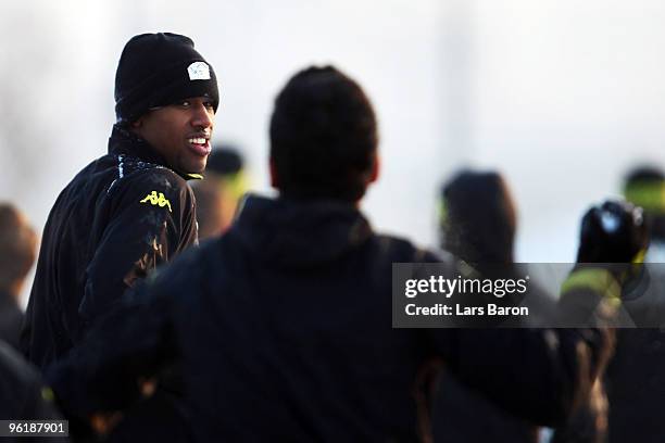 Felipe Santana looks to Lucas Barrios during a Borussia Dortmund training session on January 26, 2010 in Dortmund, Germany.