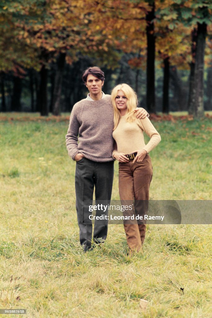 Brigitte Bardot and Laurent Terzieff on the set of "Two weeks in September"
