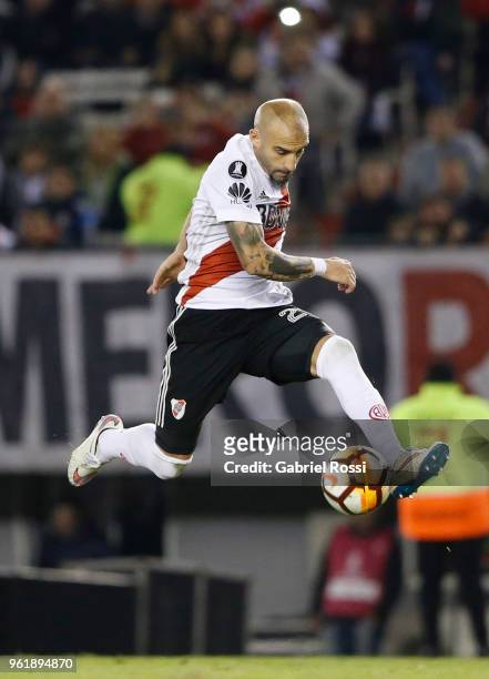 Javier Pinola of River Plate kicks the ball during a match between River Plate and Flamengo as part of Copa CONMEBOL Libertadores 2018 on May 23,...