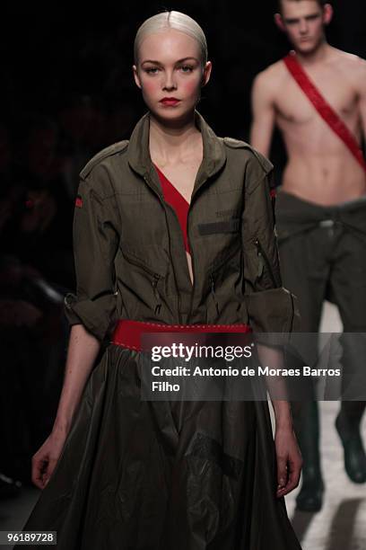 Models walk the runway at the Josephus Thimister Haute-Couture fashion show during Paris Fashion Week Spring/Summer 2010 at the Palais De Tokyo on...