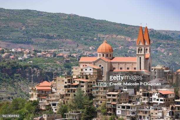 bsharri (becharre), the birthplace of kahlil gibran, and kadisha valley, lebanon - malcolm hill fotografías e imágenes de stock