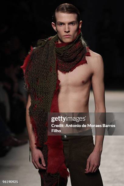 Models walk the runway at the Josephus Thimister Haute-Couture fashion show during Paris Fashion Week Spring/Summer 2010 at the Palais De Tokyo on...