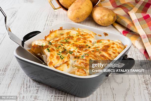 potato gratin - 洋食 ストックフォトと画像