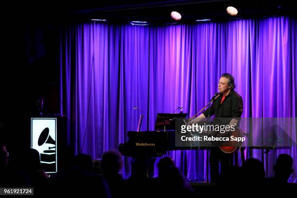 Jules Shear performs at An Evening With Jules Shear at The GRAMMY Museum on May 23, 2018 in Los Angeles, California.