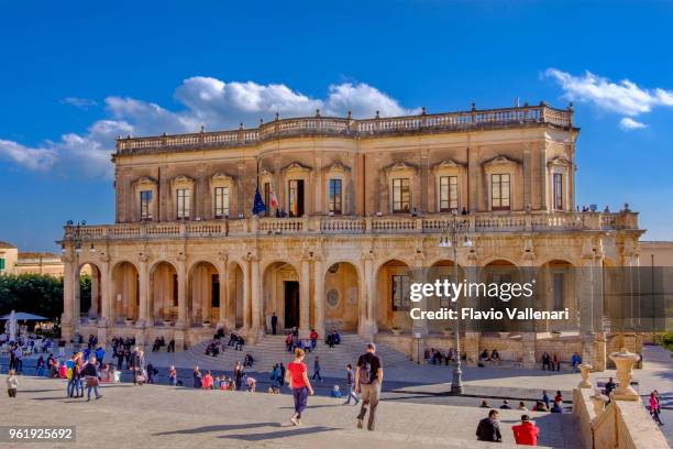 prefeitura de noto, palazzo ducezio (sicília, itália) - palácio - fotografias e filmes do acervo