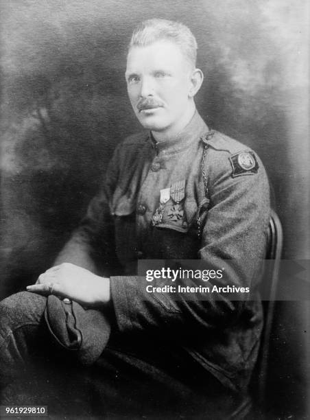 Portrait of US Army Sergeant Alvin York seated in his military uniform, between 1915 and 1920.