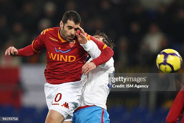 Simone Perrotta of AS Roma Calcio in action during the Tim Cup between Roma and Catania at Olimpico Stadium on January 26, 2010 in Rome, Italy.