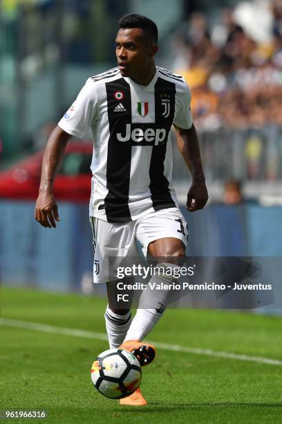 Alex Sandro of Juventus in action during the Serie A match between Juventus and Hellas Verona FC at Allianz Stadium on May 19, 2018 in Turin, Italy....