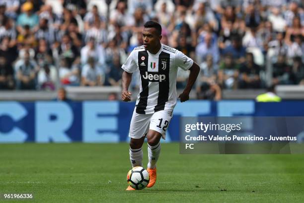 Alex Sandro of Juventus in action during the Serie A match between Juventus and Hellas Verona FC at Allianz Stadium on May 19, 2018 in Turin, Italy....