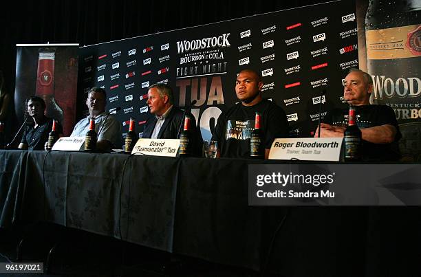 David Higgins of Duco Events, Dean Lonegan, Malcolm Boyle, boxer David Tua and his trainer Roger Bloodworth answer questions from the media during a...