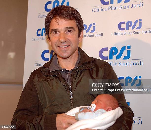 Jesus Garmendia, husband of Spanish soprano Ainhoa Arteta, presents their first baby Iker, born January 20, on January 26, 2010 in Barcelona, Spain....