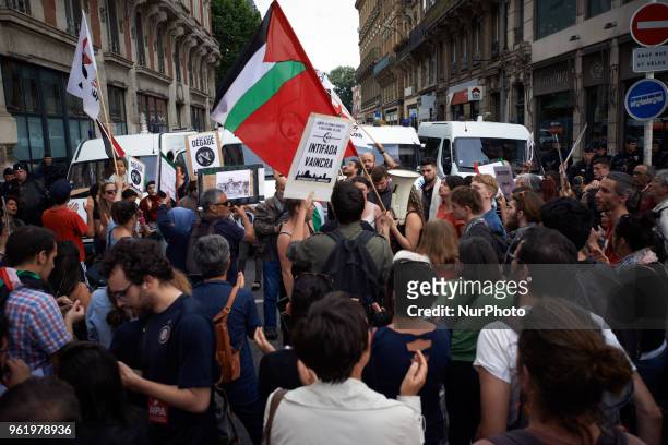 People gathered in front of the Chamber of Commerce and Industry of Toulouse in protest to the coming of the Israël's ambassador in France, Aliza...