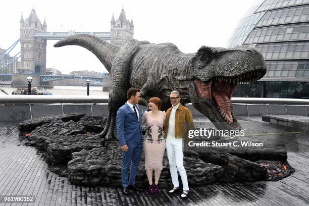 Bryce Dallas Howard, Chris Pratt and Jeff Goldblum attend the 'Jurassic World: Fallen Kingdom' photocall at London Bridge on May 24, 2018 in London,...