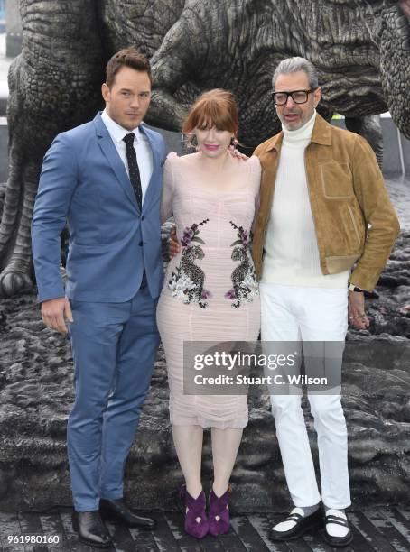 Bryce Dallas Howard, Chris Pratt and Jeff Goldblum attend the 'Jurassic World: Fallen Kingdom' photocall at London Bridge on May 24, 2018 in London,...