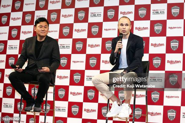 New Vissel Kobe player Andres Iniesta and Rakuten Inc. CEO Hiroshi Mikitani attend attends a press conference on May 24, 2018 in Tokyo, Japan.