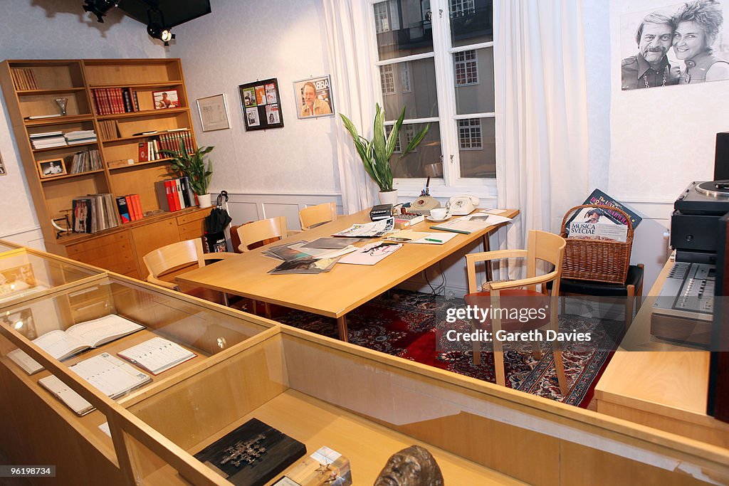 ABBAWORLD Exhibition - World Premiere Inside