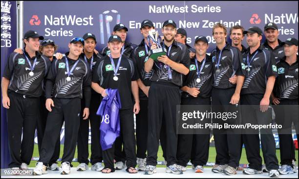 New Zealand captain Daniel Vettori and his team celebrate after New Zealand won the 5th NatWest Series One Day International between England and New...