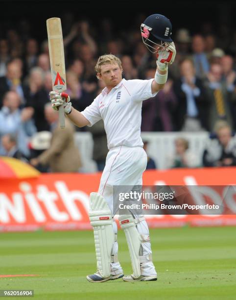 England batsman Ian Bell salutes the crowd as the leaves the field after being dismissed for 199 runs in the 1st Test match between England and South...