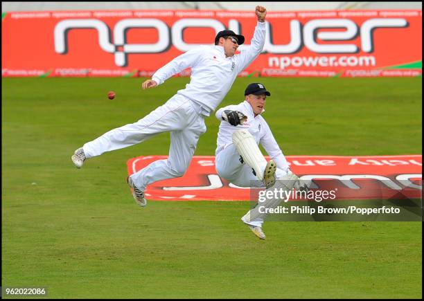 Chance from the bat of South Africa's AB de Villiers on 88 evade's England's Andrew Strauss and Tim Ambrose during the 2nd Test match between England...