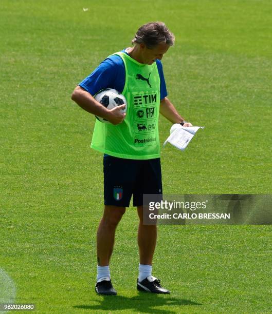 Italy's national football team new coach Roberto Mancini leads a training session on May 24, 2018 at Coverciano's training camp near Florence.