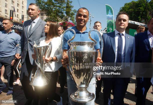 Kyiv City Mayor Vitalii Klitschko , UEFA's Ambassador of Women Champions League final Iya Andrushchak and former soccer player of Milan Cafu , carry...
